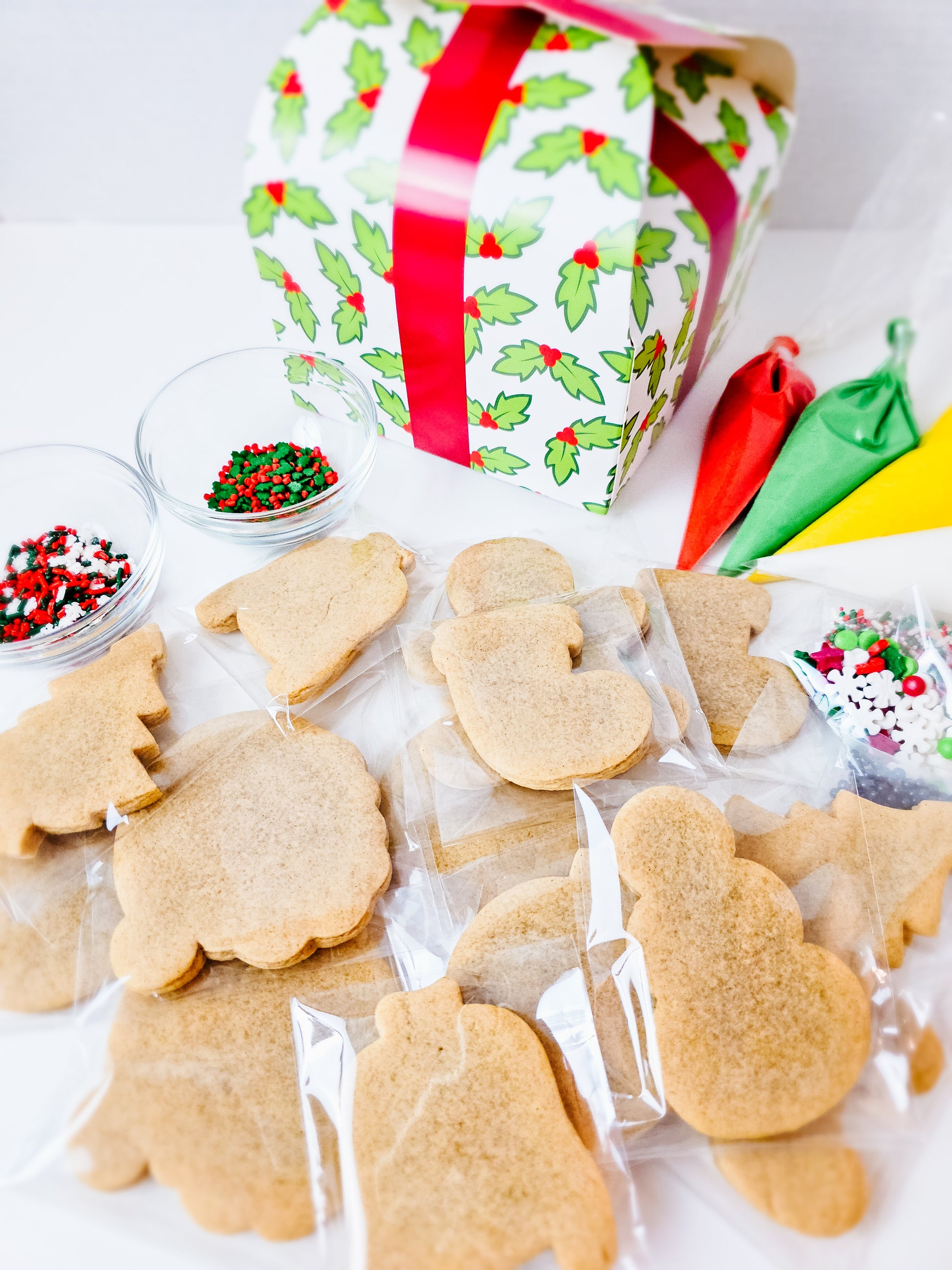 Christmas cookie DIY kit in a decorative box