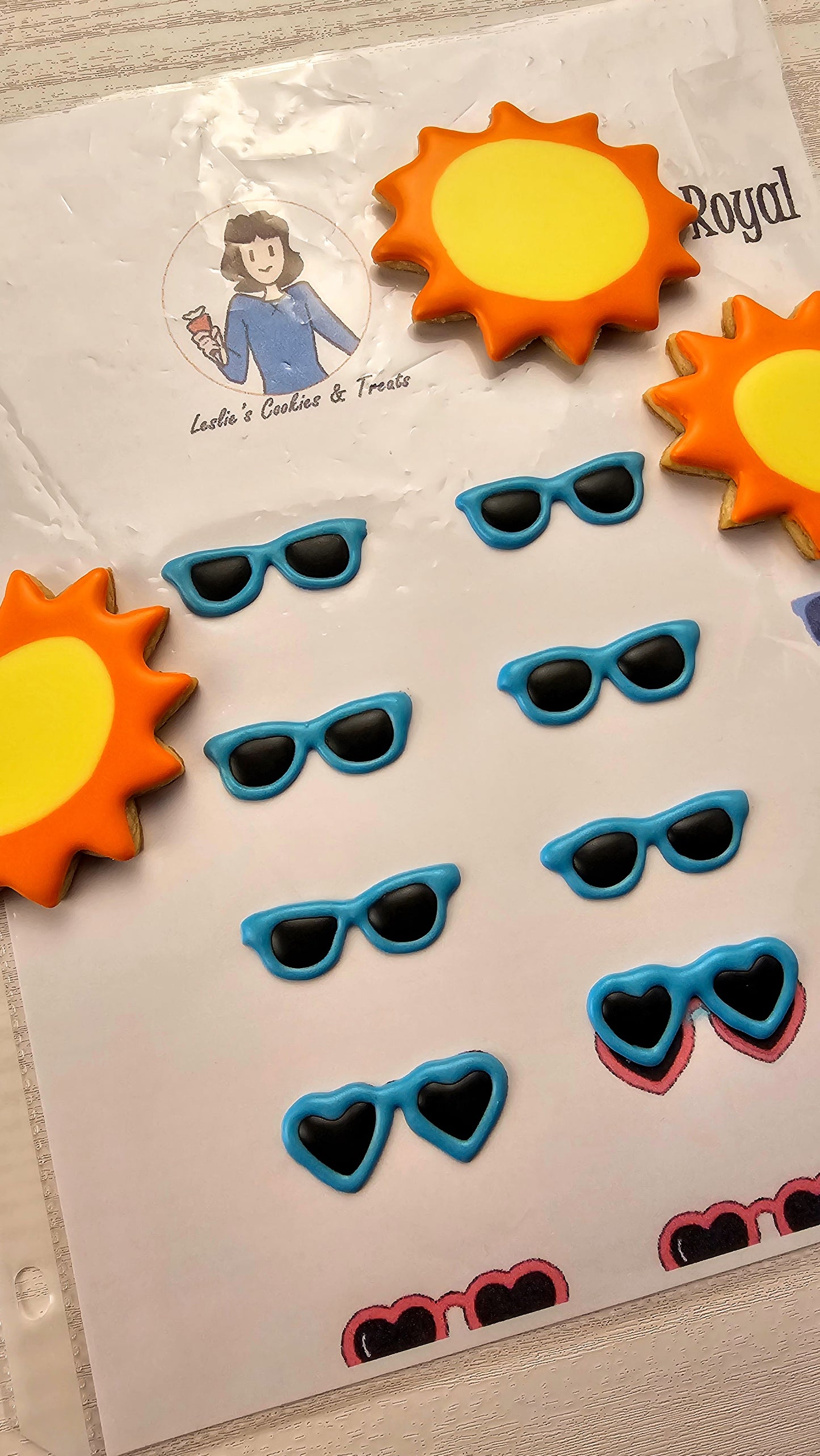 Royal Icing Transfer Sheet - Sunglasses